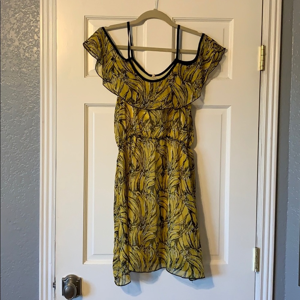Yellow spring dress